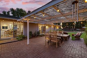 Hummingbird Haven by Avantstay Dog-friendly Near the Beach Huge Yard H