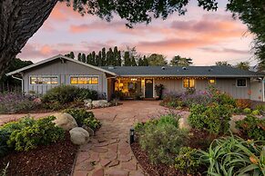 Hummingbird Haven by Avantstay Dog-friendly Near the Beach Huge Yard H