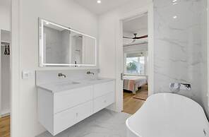 7 Beachwood East by Avantstay Steps to the Beach Ocean Views Hot Tub 7