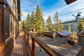 Denton by Avantstay Hot Tub Enclosed Deck w Fire Pit Near Skiing Lake