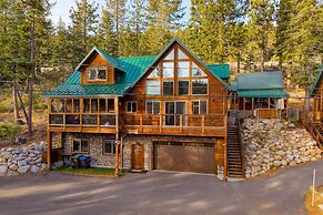 Denton by Avantstay Hot Tub Enclosed Deck w Fire Pit Near Skiing Lake