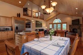 Donner Ridge by Avantstay Minutes to Skiing Deck Ping Pong Pool Table