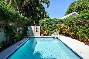 Tropical Dreaming by Avantstay 4 Blks to Beach Private Pool