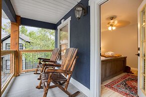 Gatlinburg Getaway by Avantstay 9bdr Sleeps 22 Hot tub Movie Theater