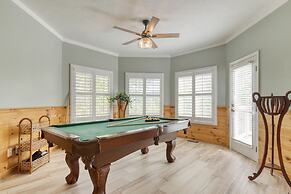 Gatlinburg Getaway by Avantstay 9bdr Sleeps 22 Hot tub Movie Theater