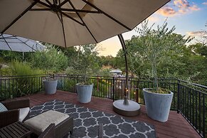 Kenwood Vista by Avantstay 7acres w Pool Fire Pit Vineyard Views