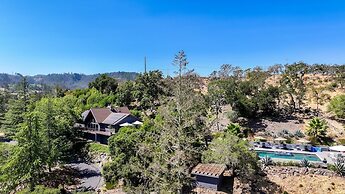 Kenwood Vista by Avantstay 7acres w Pool Fire Pit Vineyard Views