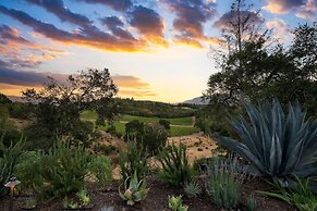 Kenwood Vista by Avantstay 7acres w Pool Fire Pit Vineyard Views