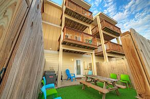 The Beautiful Place by Avantstay Mins to Beach Family-friendly Pool