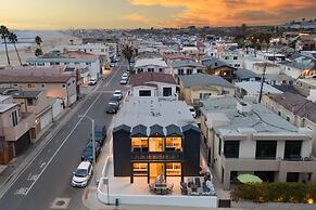 Sandy by Avantstay Oceanview Steps to Beach Patio w Fire Pit Dining Ar