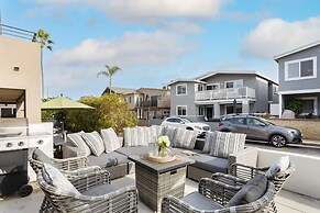 Sandy by Avantstay Oceanview Steps to Beach Patio w Fire Pit Dining Ar