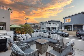 Sandy by Avantstay Oceanview Steps to Beach Patio w Fire Pit Dining Ar