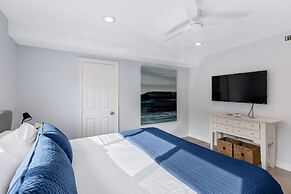 Sandy by Avantstay Oceanview Steps to Beach Patio w Fire Pit Dining Ar