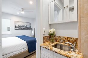 Sandy by Avantstay Oceanview Steps to Beach Patio w Fire Pit Dining Ar