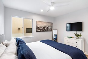 Sandy by Avantstay Oceanview Steps to Beach Patio w Fire Pit Dining Ar