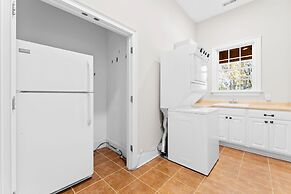 Sunset Pointe by Avantstay Waterfront Beach Fire Pit Sleeps 14 5bdr 4B