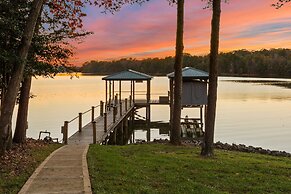 Sunset Pointe by Avantstay Waterfront Beach Fire Pit Sleeps 14 5bdr 4B