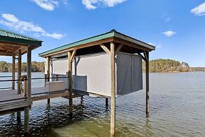 Sunset Pointe by Avantstay Waterfront Beach Fire Pit Sleeps 14 5bdr 4B