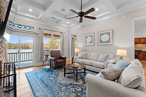 Sunset Pointe by Avantstay Waterfront Beach Fire Pit Sleeps 14 5bdr 4B