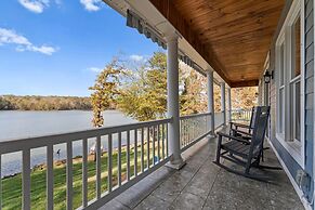 Sunset Pointe by Avantstay Waterfront Beach Fire Pit Sleeps 14 5bdr 4B