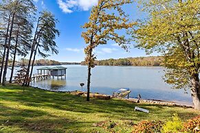 Sunset Pointe by Avantstay Waterfront Beach Fire Pit Sleeps 14 5bdr 4B