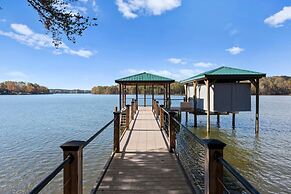 Sunset Pointe by Avantstay Waterfront Beach Fire Pit Sleeps 14 5bdr 4B