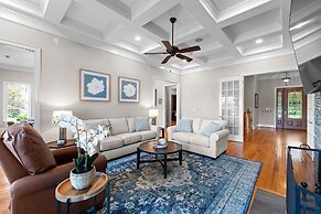 Sunset Pointe by Avantstay Waterfront Beach Fire Pit Sleeps 14 5bdr 4B