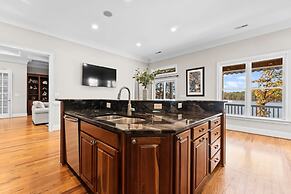 Sunset Pointe by Avantstay Waterfront Beach Fire Pit Sleeps 14 5bdr 4B