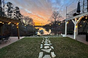 Sunset Pointe by Avantstay Waterfront Beach Fire Pit Sleeps 14 5bdr 4B