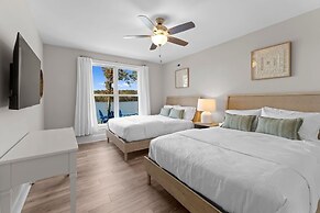 Sunset Pointe by Avantstay Waterfront Beach Fire Pit Sleeps 14 5bdr 4B