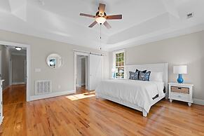 Sunset Pointe by Avantstay Waterfront Beach Fire Pit Sleeps 14 5bdr 4B