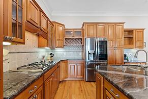 Sunset Pointe by Avantstay Waterfront Beach Fire Pit Sleeps 14 5bdr 4B