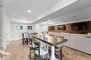 Sunset Pointe by Avantstay Waterfront Beach Fire Pit Sleeps 14 5bdr 4B