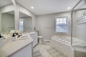 The Nest at Pinecrest by Avantstay Hot Tub Spacious Deck Game Room Fir