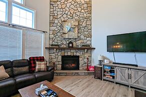 The Nest at Pinecrest by Avantstay Hot Tub Spacious Deck Game Room Fir