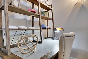 The Nest at Pinecrest by Avantstay Hot Tub Spacious Deck Game Room Fir