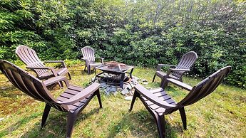 The Nest at Pinecrest by Avantstay Hot Tub Spacious Deck Game Room Fir