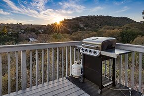 Terrace Hill Modern Paso Robles Escape Near Wineries Dining and Hot Sp