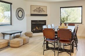Terrace Hill Modern Paso Robles Escape Near Wineries Dining and Hot Sp