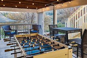 Terrace Hill Modern Paso Robles Escape Near Wineries Dining and Hot Sp