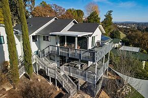 Terrace Hill Modern Paso Robles Escape Near Wineries Dining and Hot Sp