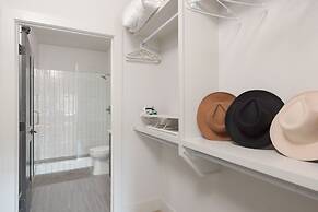 Muse at the Odyssey by Avantstay Heart of Midtown