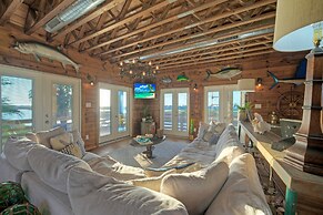 Fish Camp Buyout by Avantstay Unique 6bdr Escape Private Pool Views