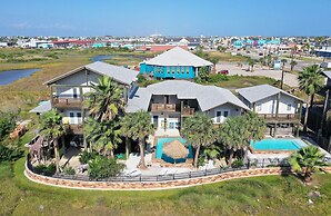 Fish Camp Buyout by Avantstay Unique 6bdr Escape Private Pool Views