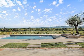 Wellsona Vineyard Retreat Pool Hot Tub Views Main Home Guest Home