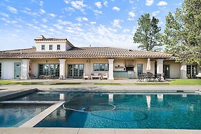 Wellsona Vineyard Retreat Pool Hot Tub Views Main Home Guest Home