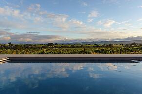 Wellsona Vineyard Retreat Pool Hot Tub Views Main Home Guest Home