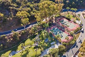 Camino De Flores by Avantstay Views Pool Beach Access Community Amenit