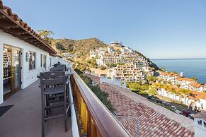 Camino De Flores by Avantstay Views Pool Beach Access Community Amenit