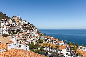 Camino De Flores by Avantstay Views Pool Beach Access Community Amenit